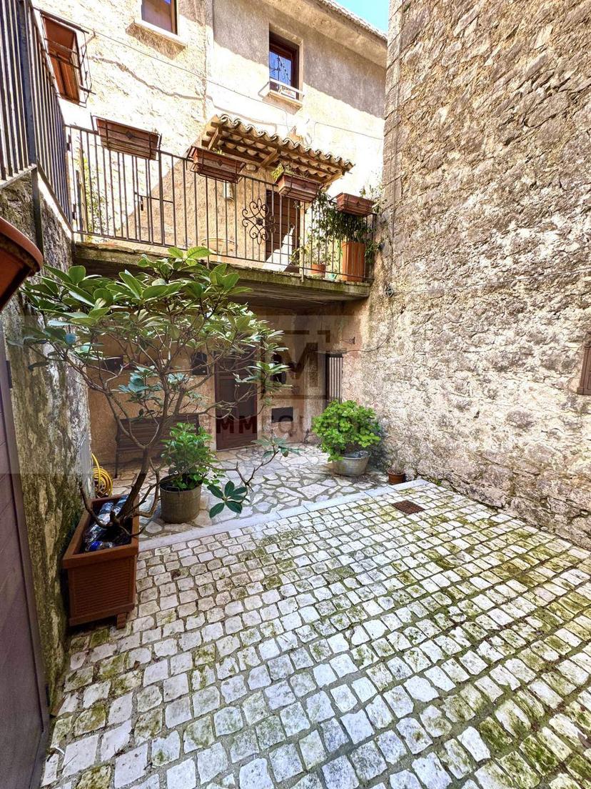 Trilocale in Corso Garibaldi, Lenola — foto 5 di 5