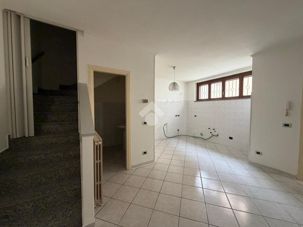 Casa indipendente in Via Chiusa 9, Pontirolo Nuovo