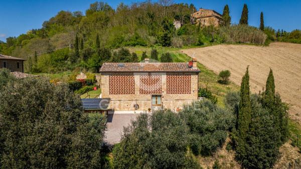 Casale in Piazza della Cisterna, San Gimignano