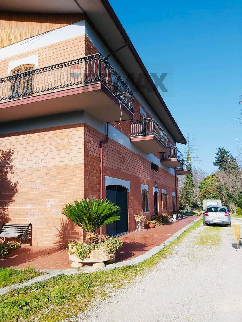 Villa in C/da Donnici Inferiore Snc, Cosenza — foto 5 di 5
