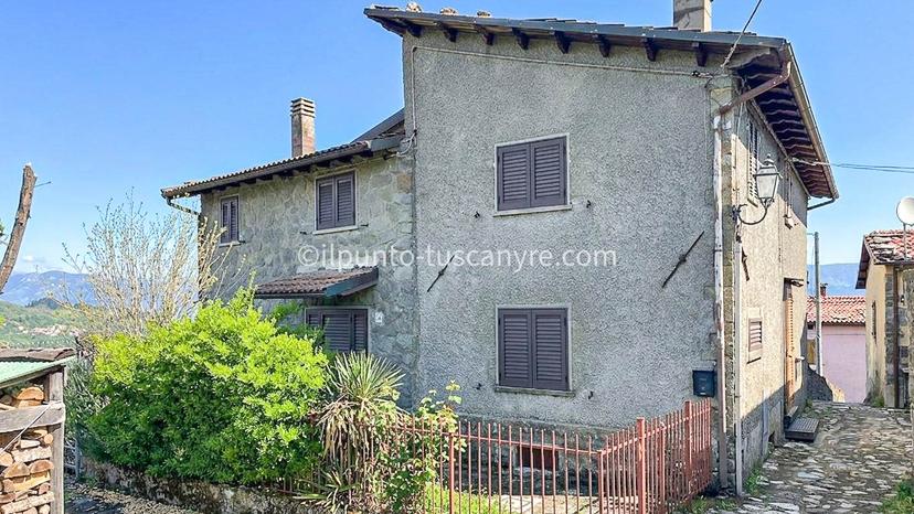 Rustico in Via Leopoldo Nobili, Gallicano