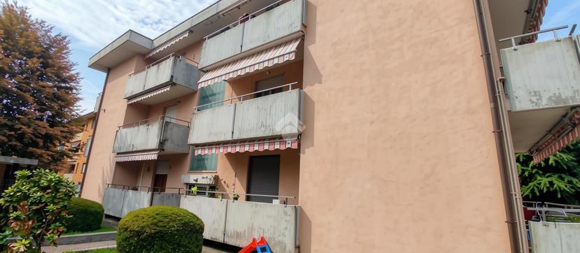 Trilocale in Via Padre Luigi Rosa 42, Lonate Pozzolo — foto 2 di 5