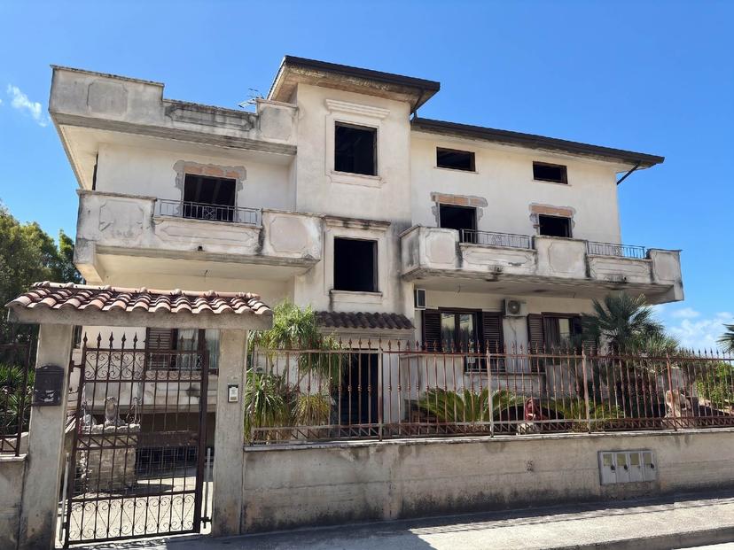 Casa indipendente in Via Cstelvolturno, Mondragone — foto 5 di 5