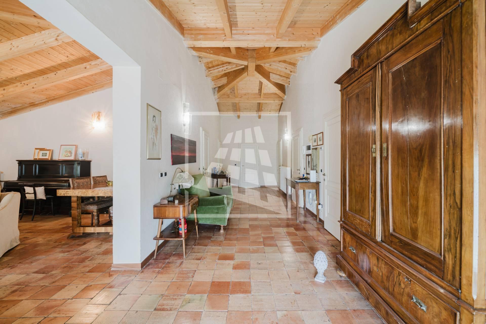 Casa indipendente in Via Adelmo Tirabassi 37, Reggio nell'Emilia