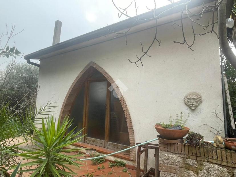 Villa in Strada Statale Tangenziale Ovest, Benevento — foto 2 di 5