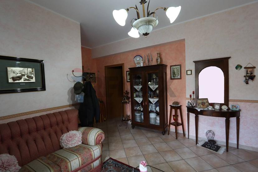 Appartamento in Via Giuseppe di Maria 5, Riposto