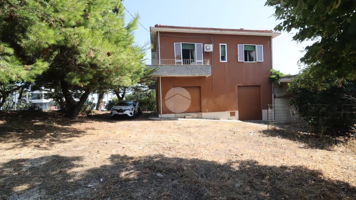Villa in Via Aldo Moro 100, Pianella