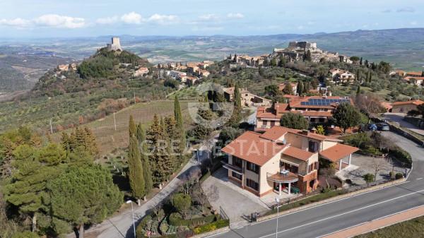 Casale in Via Senese, Castiglione d'Orcia