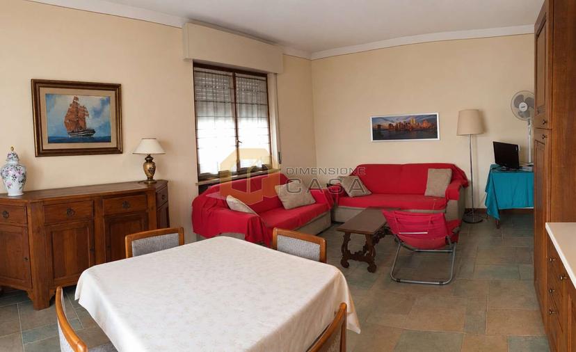 Trilocale in Via Sarca 9, Desenzano del Garda — foto 3 di 5