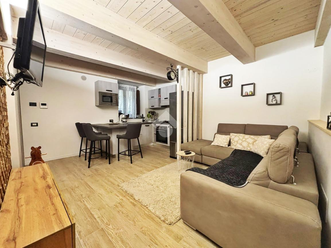 Casa indipendente in Via Fratelli Tromba 10, Gualdo Tadino