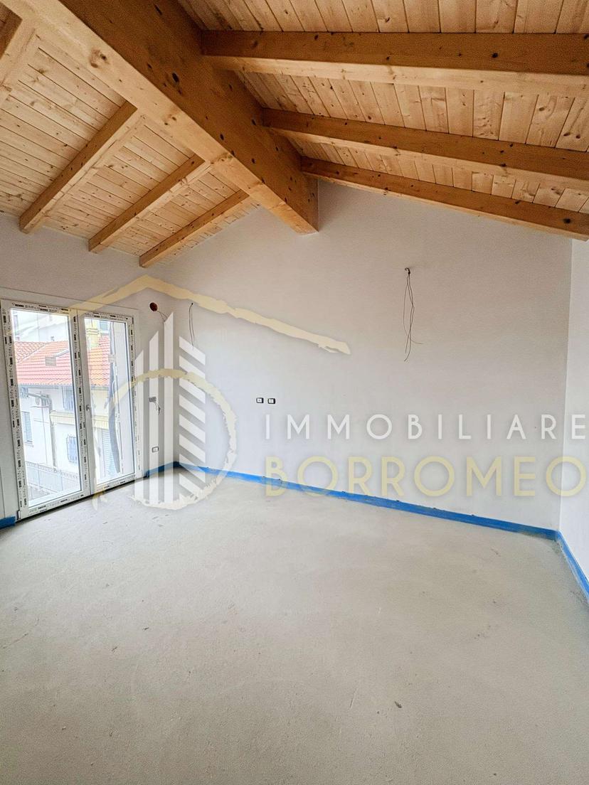 Trilocale in Via Cardinal Ferrari, Cesano Maderno