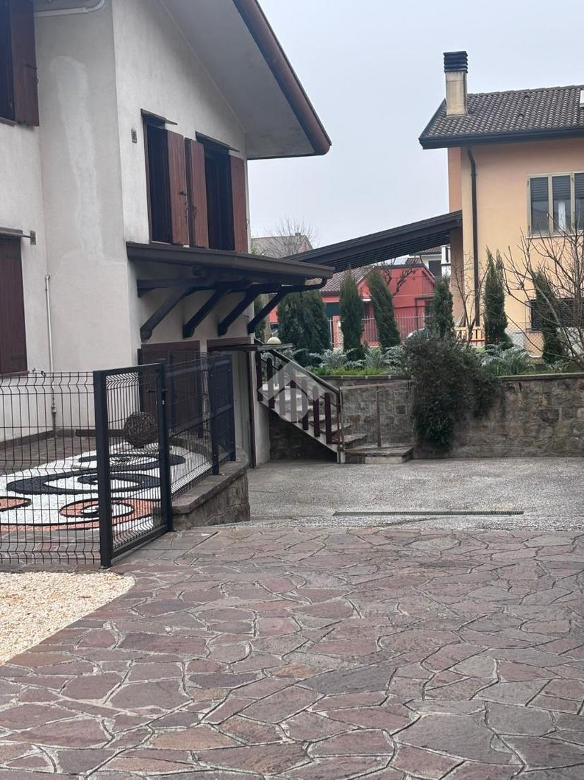 Villa in Via Torino 18, Legnaro — foto 2 di 5