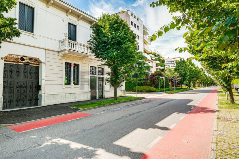 Villa in Via Pascoli 16, Busto Arsizio — foto 5 di 5
