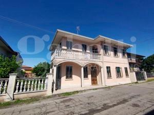 Casa indipendente, Taglio di Po — foto 3 di 5