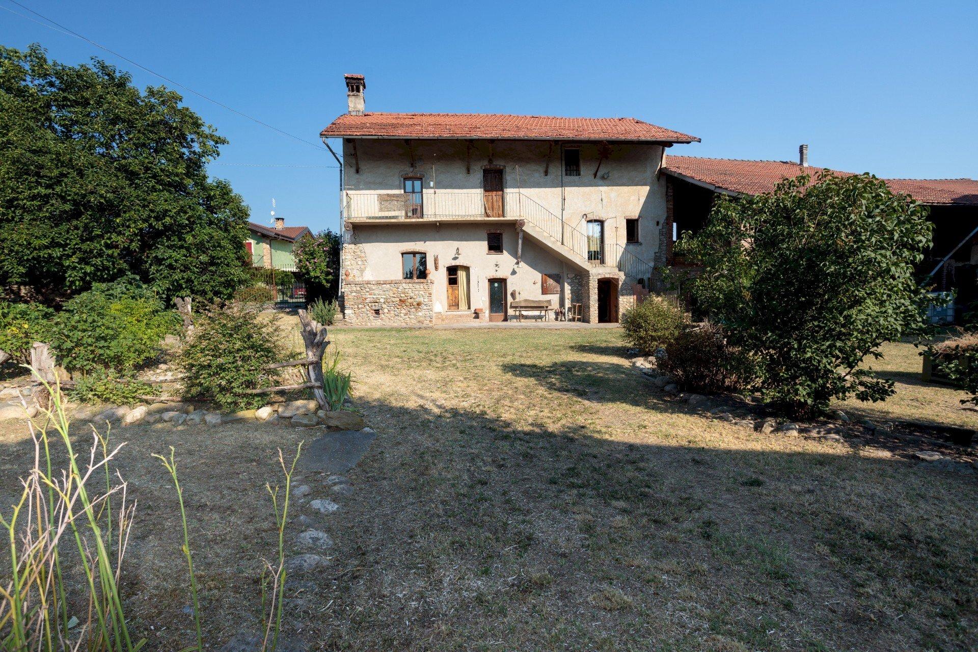 Appartamento in villa in Via del Pilone Molineris 4, Caraglio