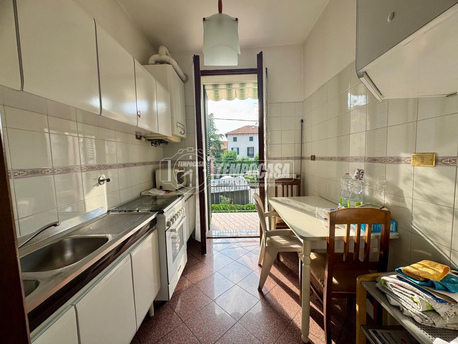 Trilocale in Via Bainsizza, Reggio nell'Emilia