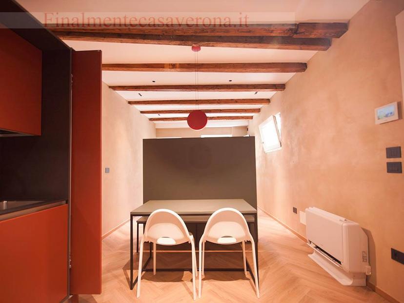 Monolocale in Via San Nazaro, Verona