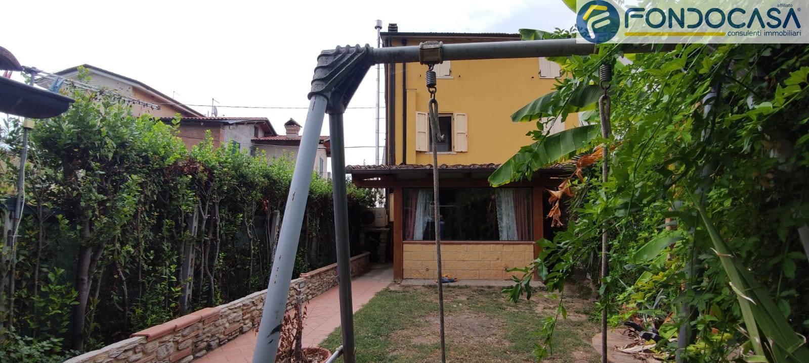 Casa indipendente in Via Frasso, Seravezza