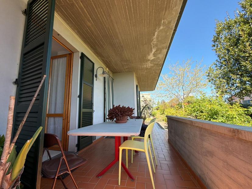 Villa, Chianni — foto 3 di 5