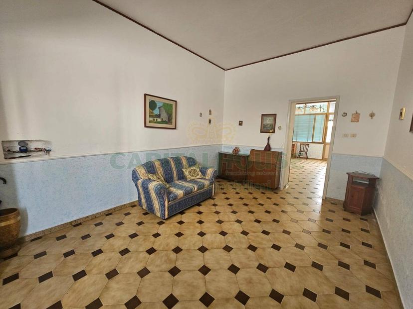 Casa indipendente in Via Re di Puglia, Pignataro Maggiore