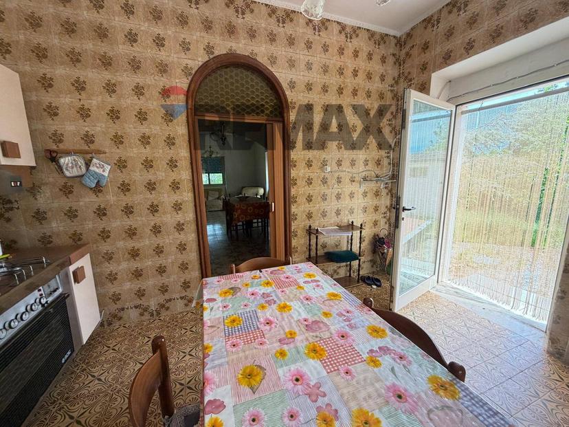 Casa indipendente in C.da Monte 31, Larino — foto 2 di 5