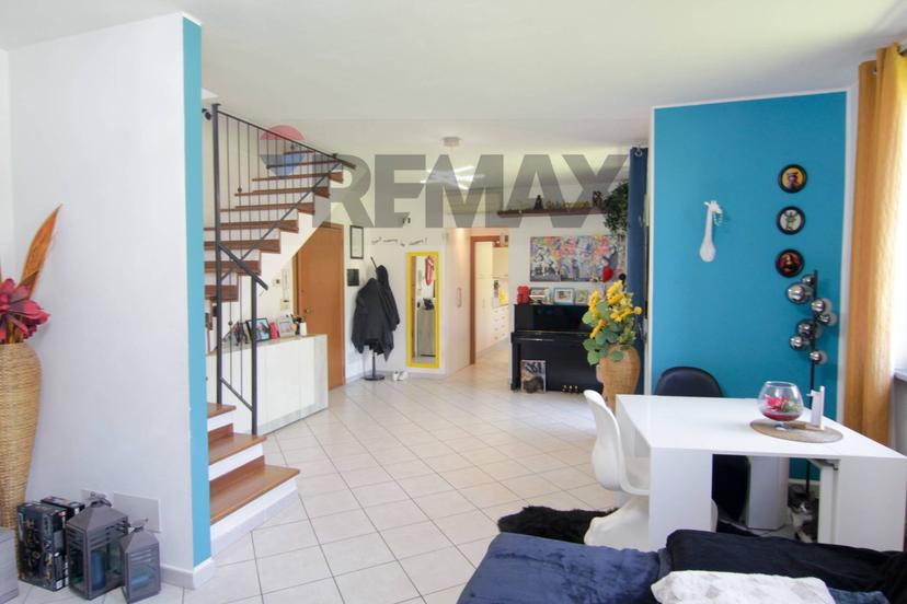 Trilocale in Via Pravallo 7a, Lozza — foto 2 di 5