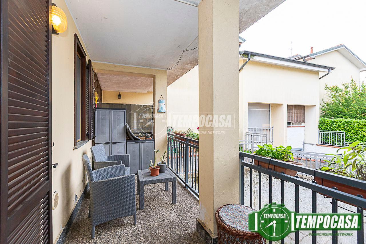 Villa a schiera in Via F. Petrarca, Palazzo Pignano