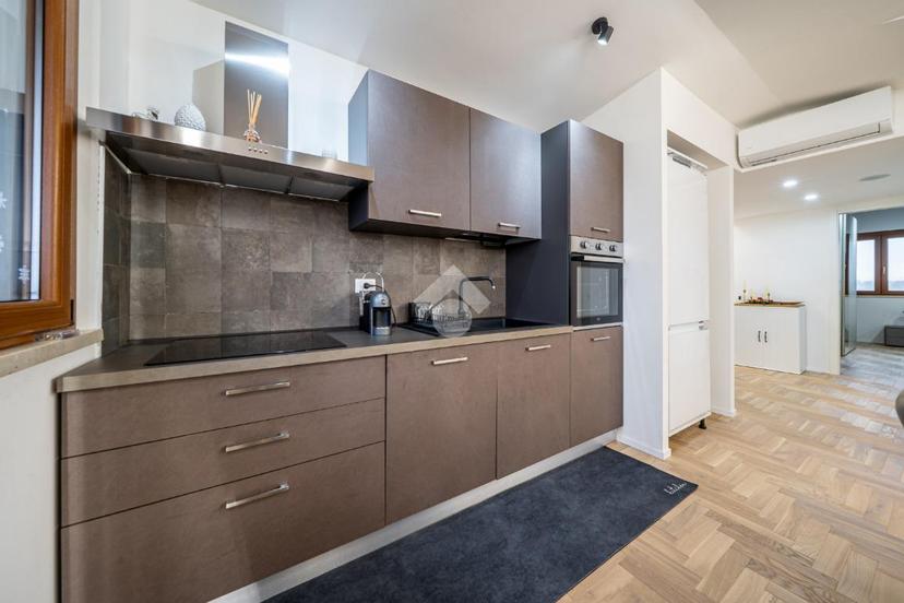 Trilocale in Via Guido Dorso 41, Reggio nell'Emilia