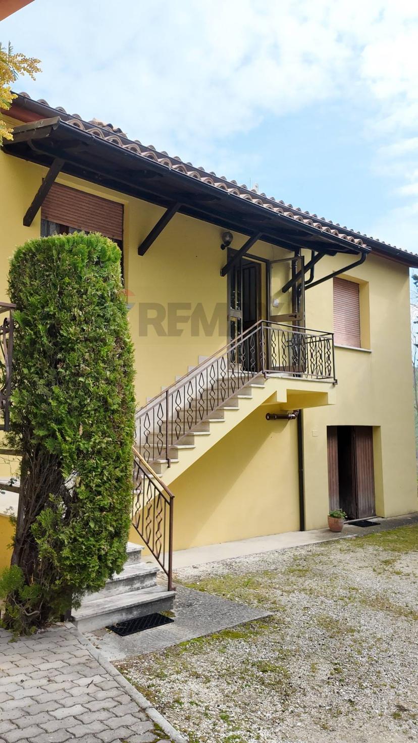 Casa indipendente in Frazione Castiglioni 77, Arcevia — foto 2 di 5