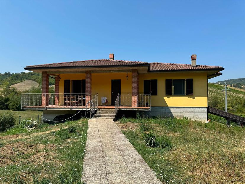 Villa in Località Bianchi, Lugagnano Val d'Arda — foto 3 di 5