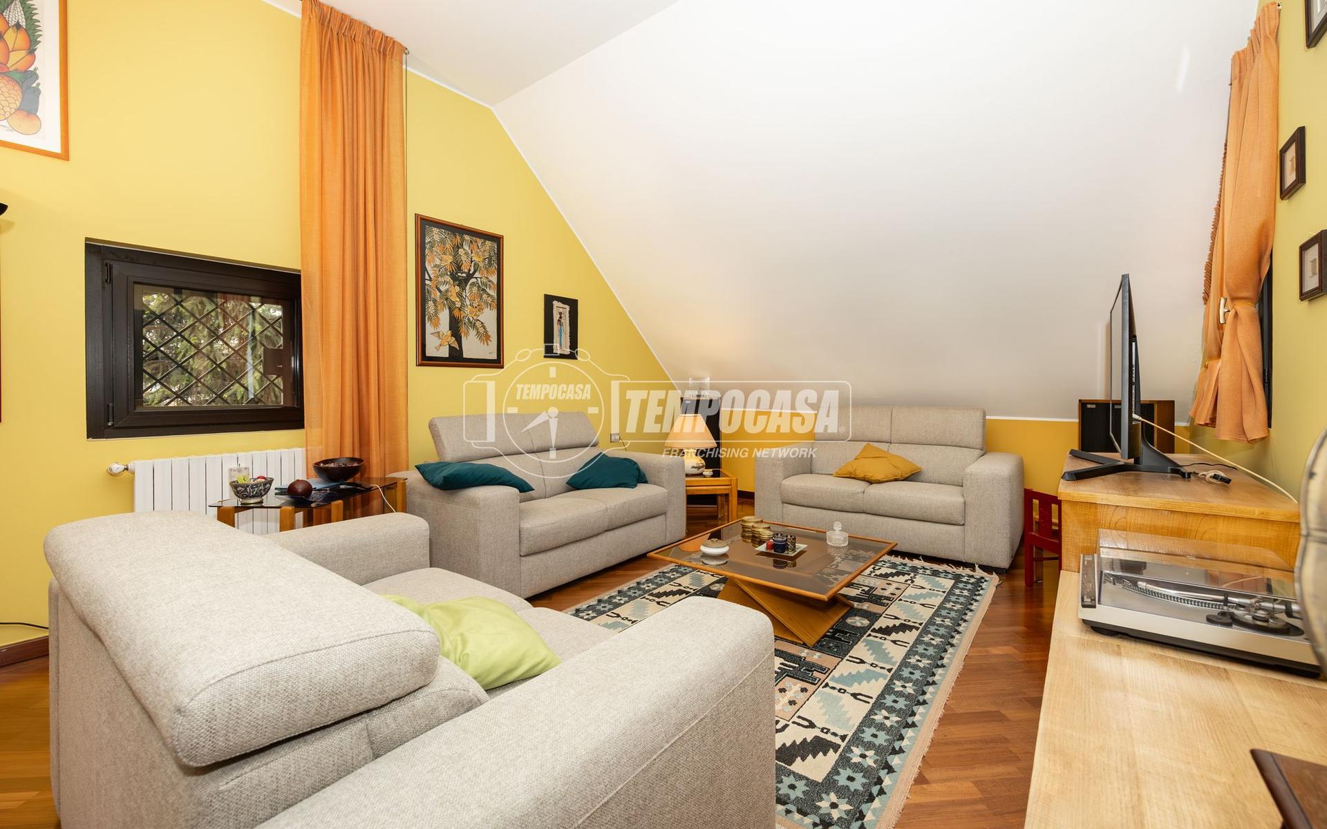 Quadrilocale, Cassina de' Pecchi