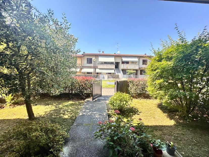 Trilocale in Via Mahatma Karamchand Gandhi 7, Curno — foto 3 di 5