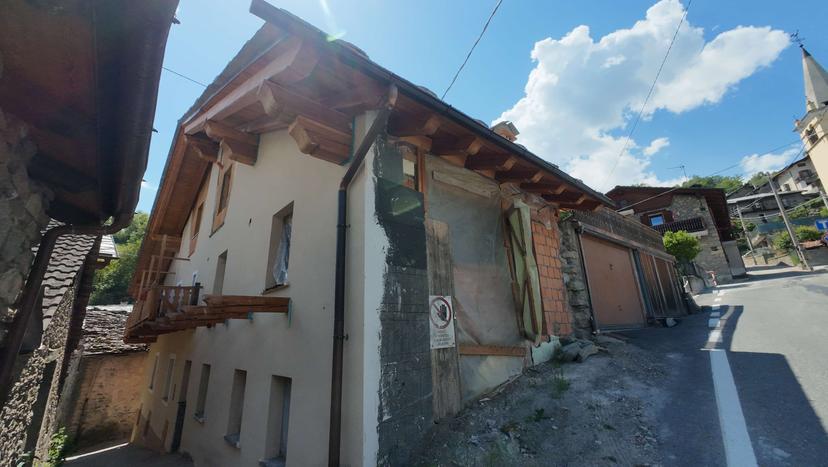 Trilocale in Arpuilles, Aosta — foto 3 di 5
