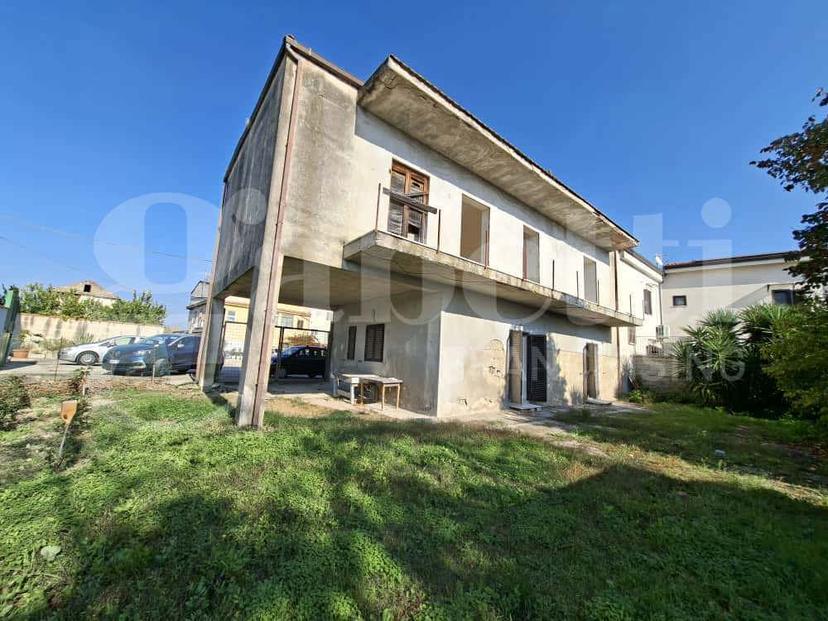 Casa indipendente in Via Brezza Snc, Capua — foto 3 di 5