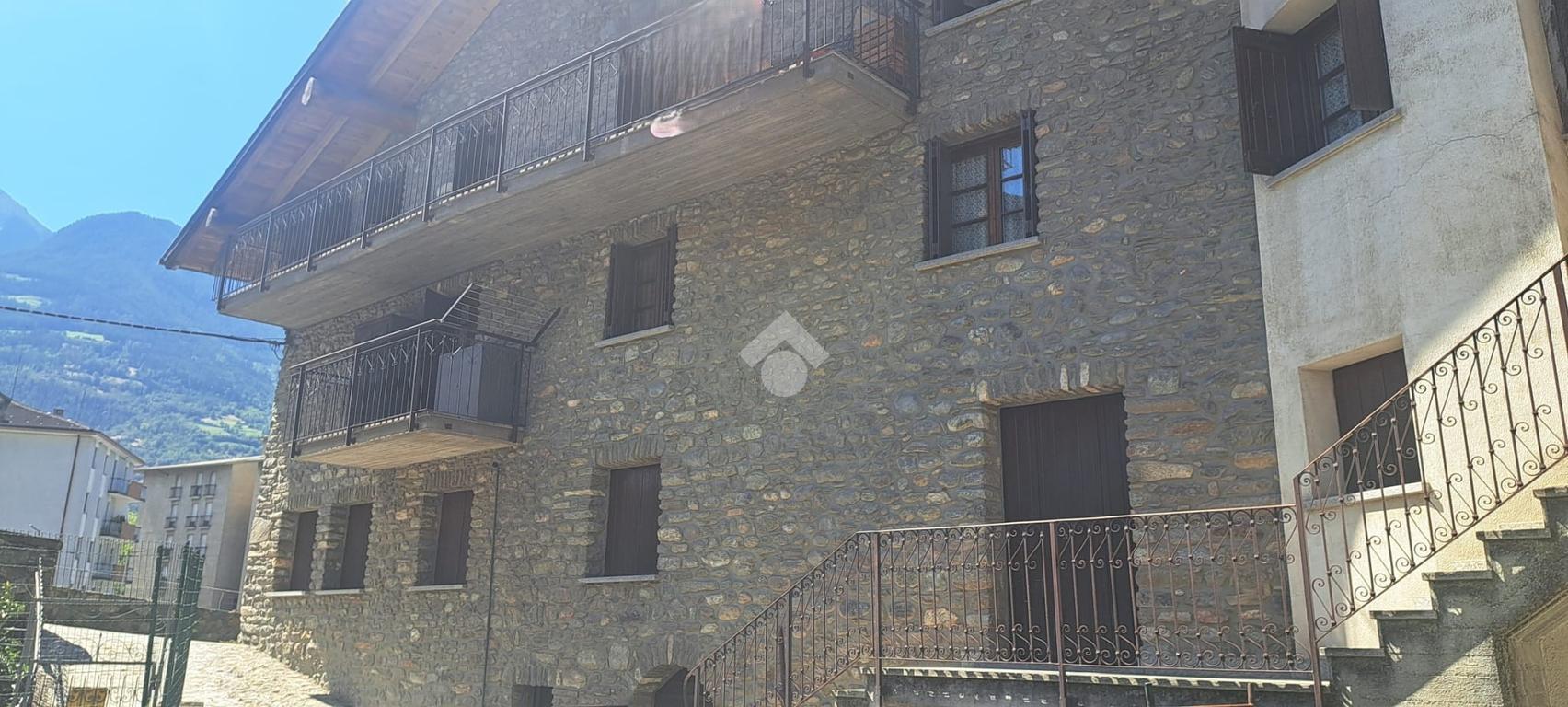 Casa indipendente in Via Ponte Romano 13, Aosta