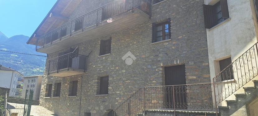 Casa indipendente in Via Ponte Romano 13, Aosta