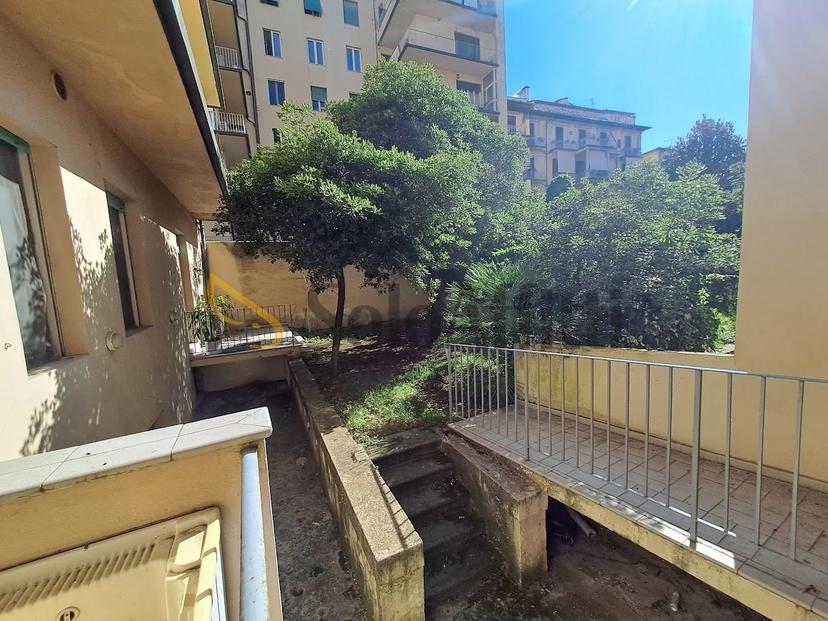 Quadrilocale in Corso Italia, Firenze