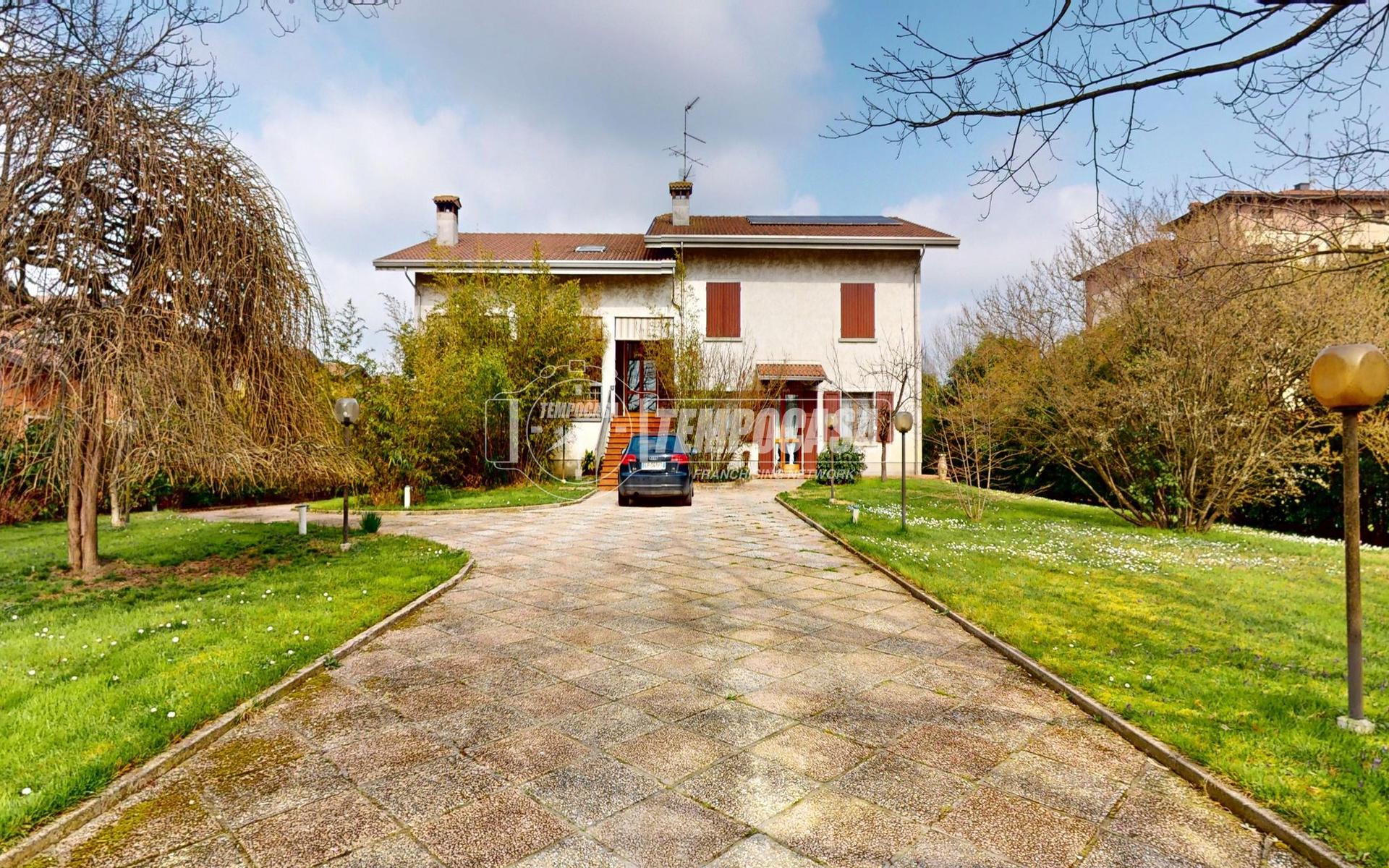 Appartamento in Via Massimo d'Azeglio 76, Novellara
