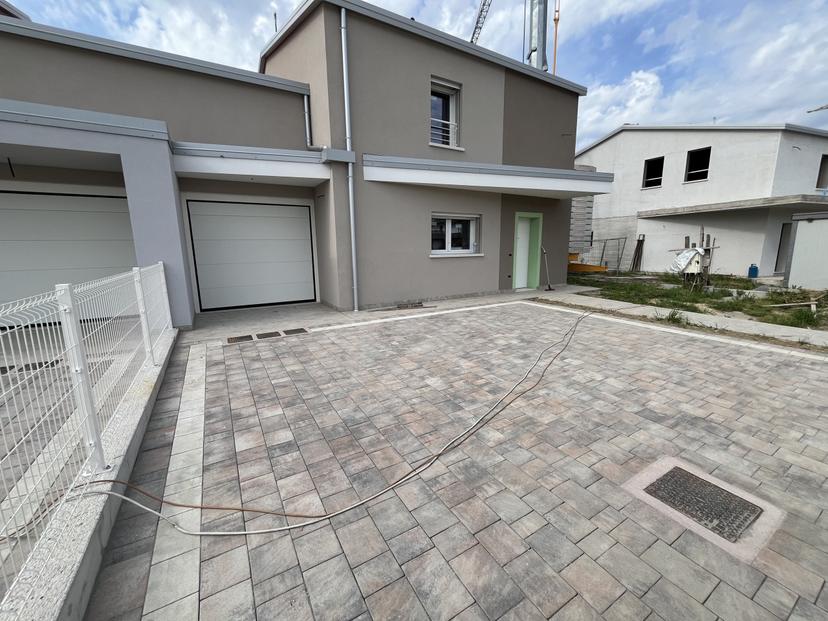 Villa in Via Como 14, Salzano — foto 4 di 5