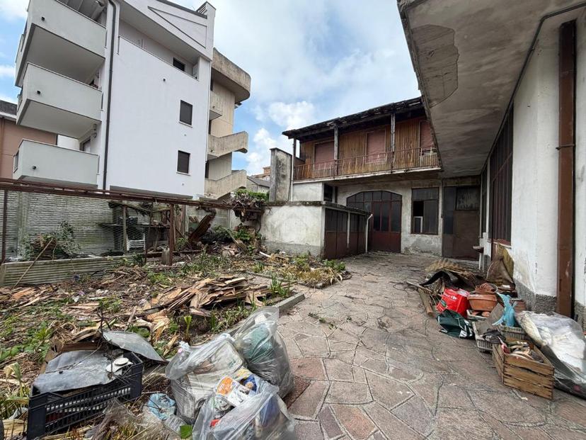 Villa in Via Carducci 1, Seregno — foto 4 di 5