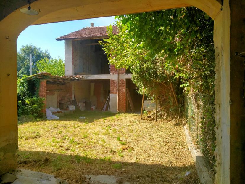 Casa indipendente in Trieste 12, Sumirago — foto 2 di 5
