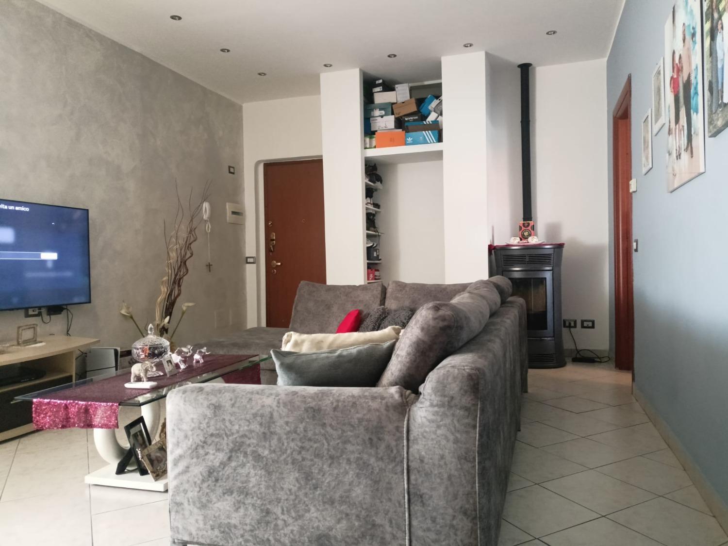 Trilocale in Via La Pira Giorgio, Somaglia