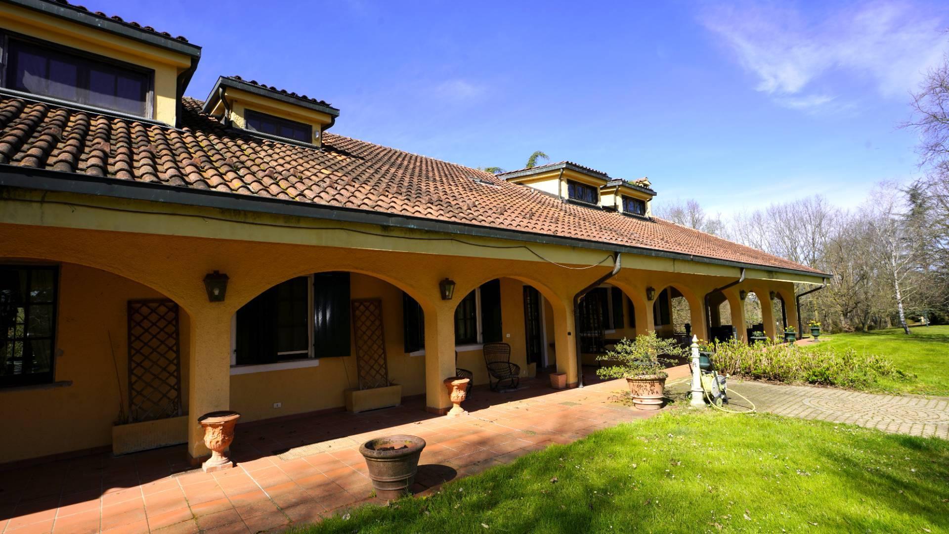 Villa in Strada Menabò, Cellarengo