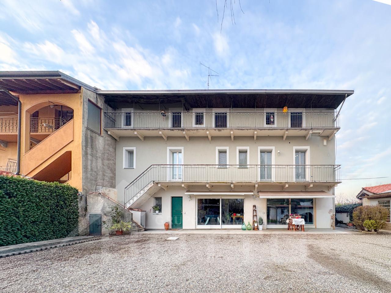 Casa indipendente in Via Lanca N 14 Oleggio, Oleggio