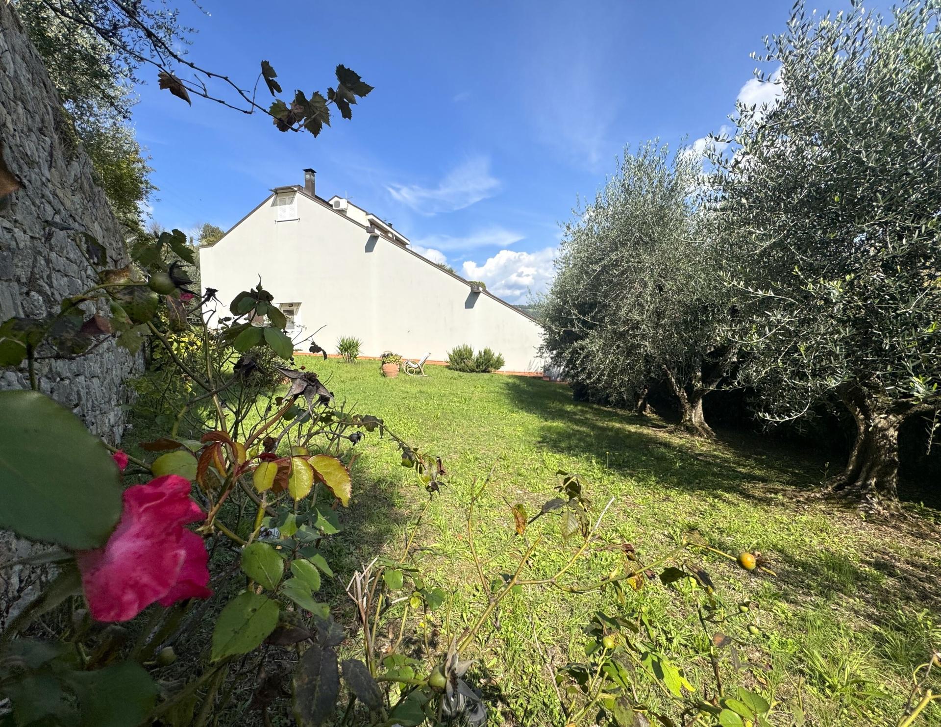 Villa in Via dell'Apparita, Vaiano