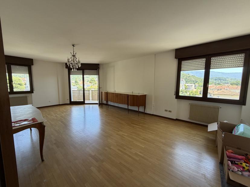 Quadrilocale in Via Divisione Nannetti N. 120, Vittorio Veneto — foto 2 di 5