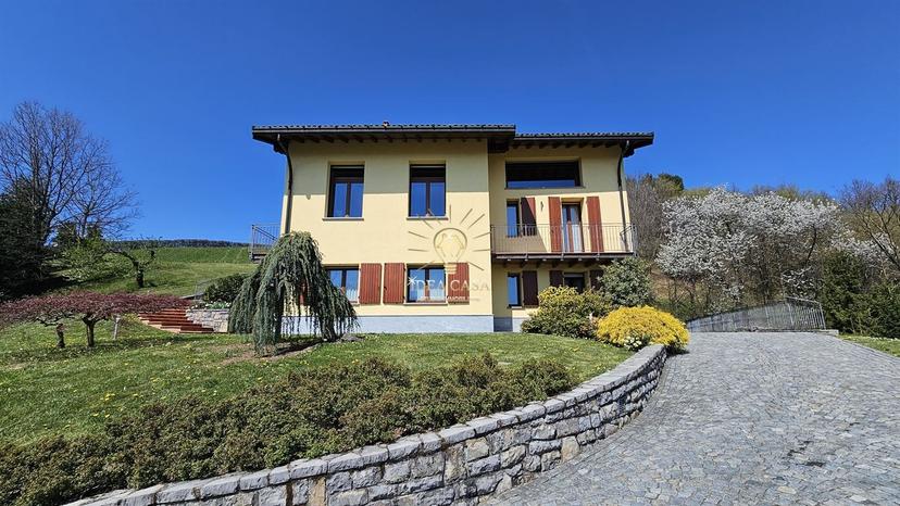 Villa in Via Prati di Valcava, Val Brembilla — foto 3 di 5