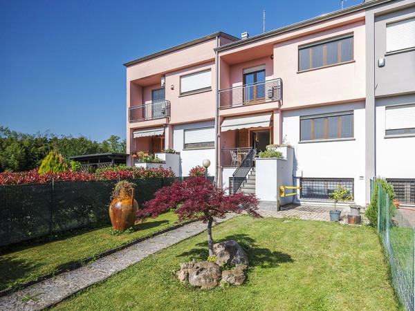 Villa a schiera in Via Mohandas Karamchand Gandhi, Parma