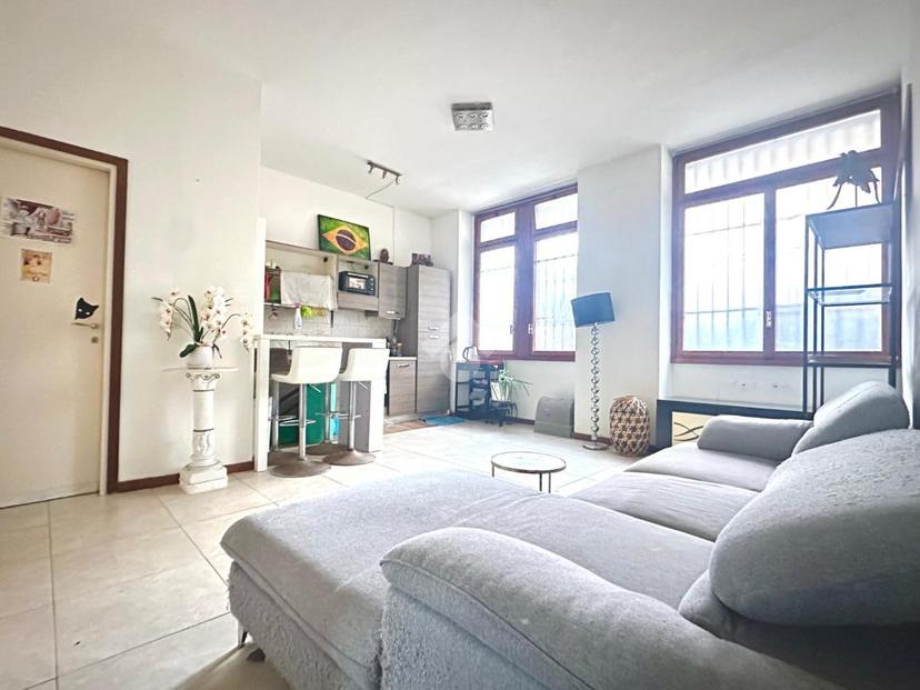 Bilocale in Via Giuseppe Frua, Milano
