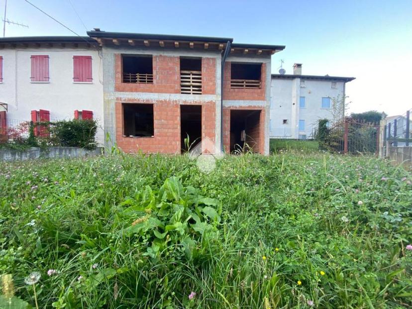 Villa in Via Monte Grappa 12, Cornuda — foto 4 di 5